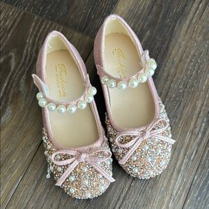 Kids Pink Pearl Embellished Shoes